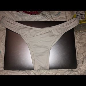 Victoria’s Secret Itsy Bikini Bottoms Size S